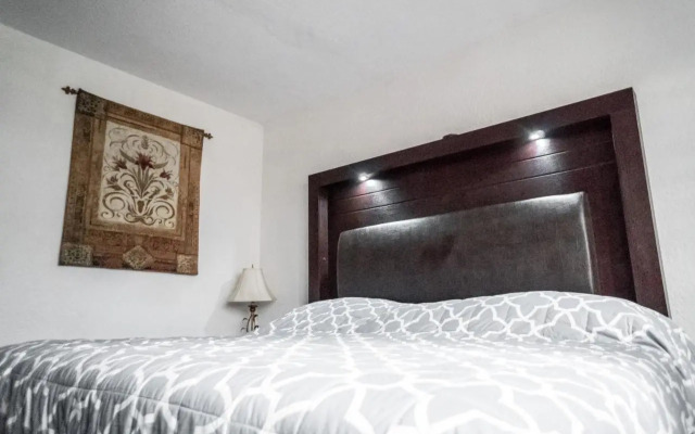 Depa Lulú zona hotelera, caseta de cobro a Silao
