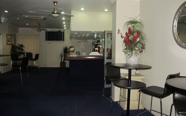 Sun Palms Motel