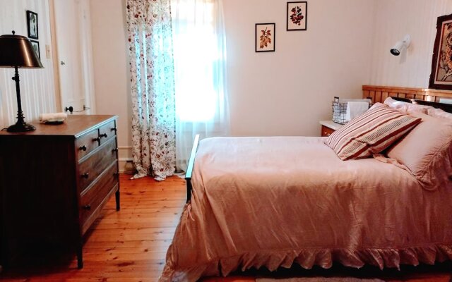 La maison Rose Alma Couette et Café