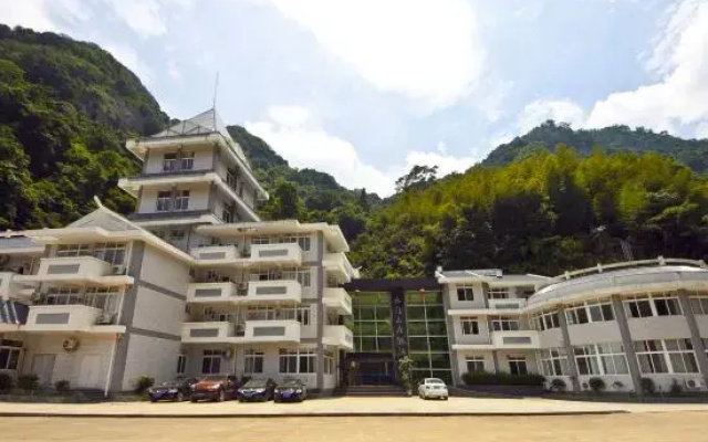 Tianmenshan Holiday Hostel
