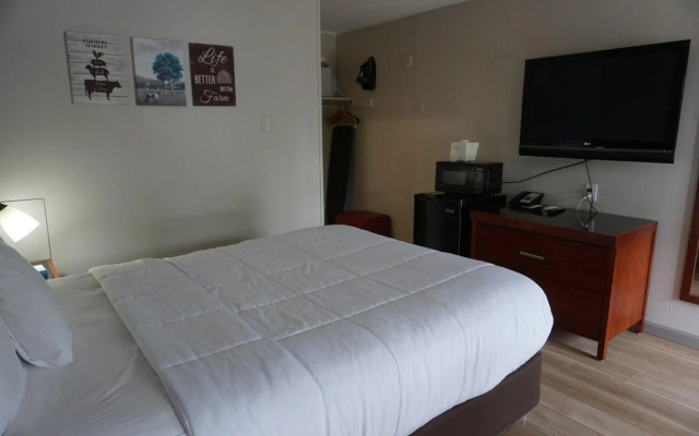 Harvest Drive Family Inn