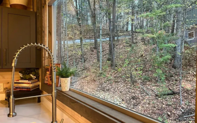 Ebenezer 4 Bedroom Cabin