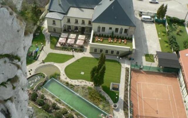 Kúria Beckov - Penzión