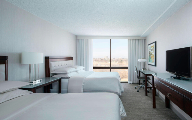 Sheraton West Des Moines Hotel