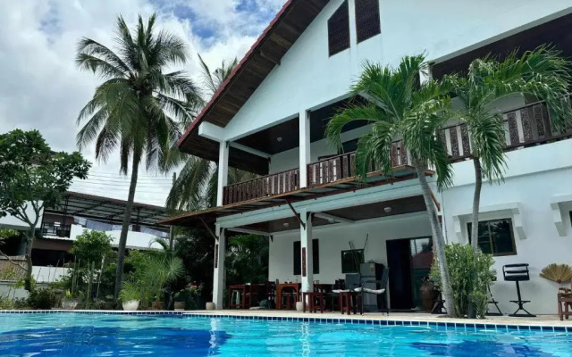 Lyndale Lodge