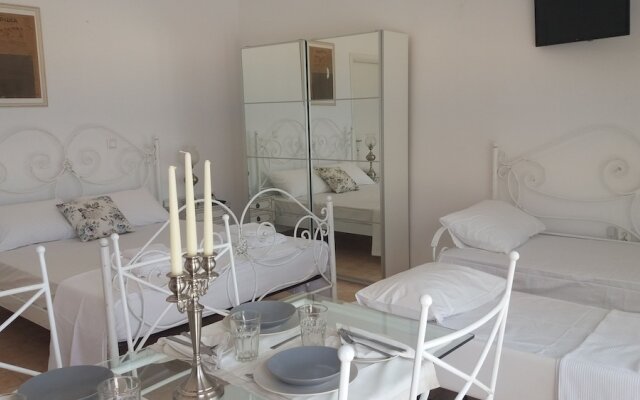 Estate Dafnopanagia Luxury Apartment
