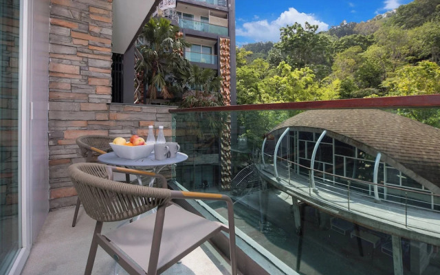Emerald Hill Patong Apartment 421