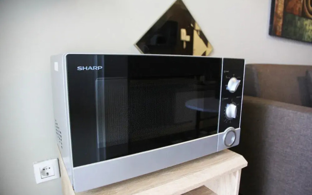 Deluxe and Comfortable The Springlake Summarecon Apartment