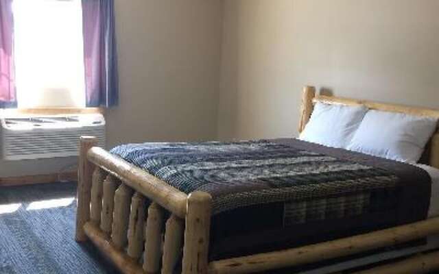 Big Horse Inn and Suites