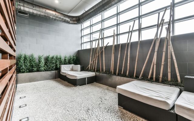 Iceboat Terrace Luxury Condos