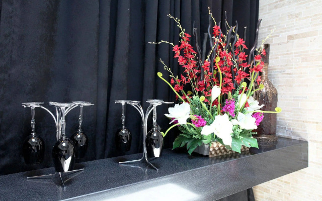 Sungshin Women's University Brown dot