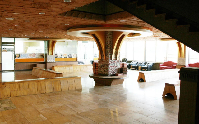 U Castle Hotel