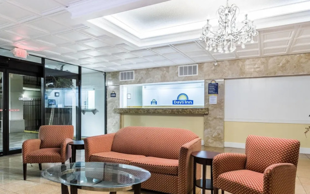 Days Inn by Wyndham St. Petersburg / Tampa Bay Area