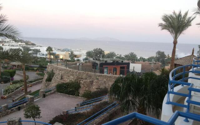 Queen Sharm Aqua Park Hotel