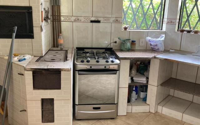 Recanto Alpinista com aventura a 350m das pedras