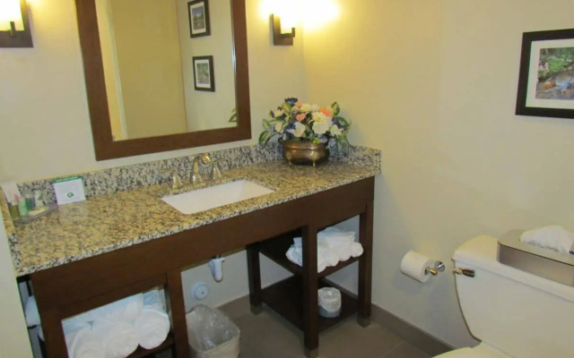 Heartland Inn and Suites