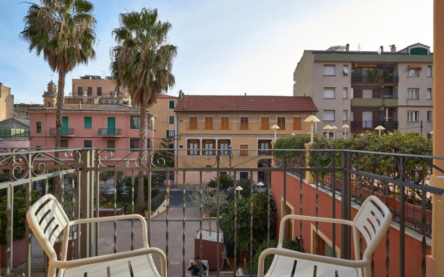 Hotel Careni Villa Italia