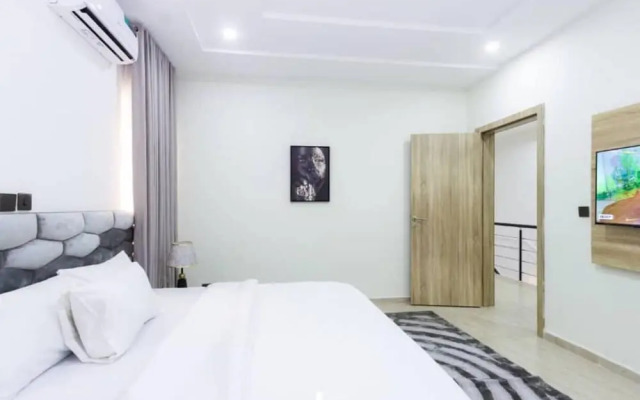 Furnished 4-bed House Lekki Phase 1 Lagos