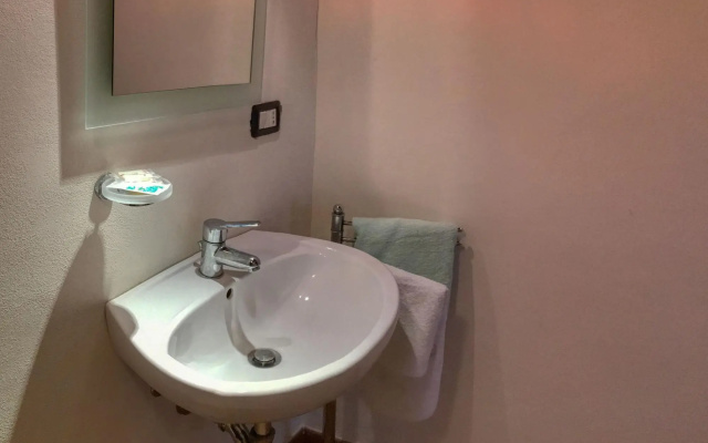 Spacious Mansion in Sant'Angelo in Vado with Pool