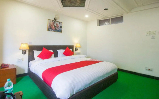 Hotel Silver Inn by OYO