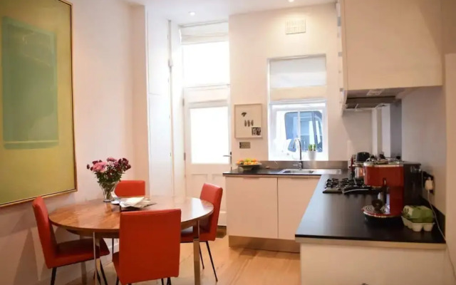 Chic 1BD Flat - 11mins to Holland Park, Kensington