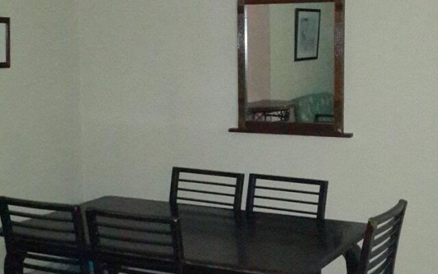 Golden City Apartment - Leisure Holiday Resorts