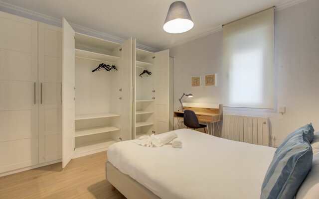 Cozy 2 Bedroom Apartment in Conde Duque