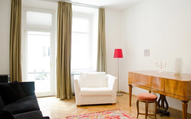 Apartment FIVE