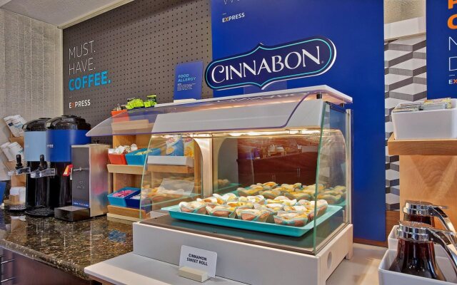 Hampton Inn by Hilton Costa Mesa Newport Beach