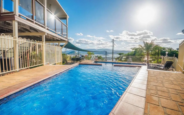 Airlie Apartments