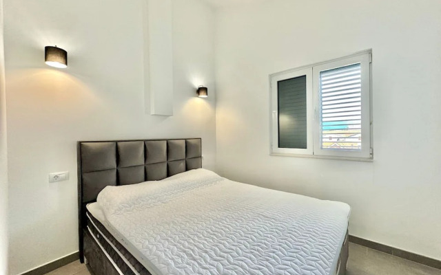 Seaside apartments Zlokovic