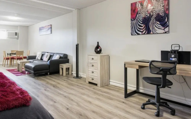 Studio 412 - ocean and sunset views on a budget