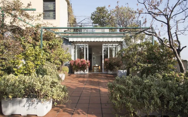 The Traveller's Terrace