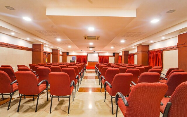 Fabhotel Skyry I