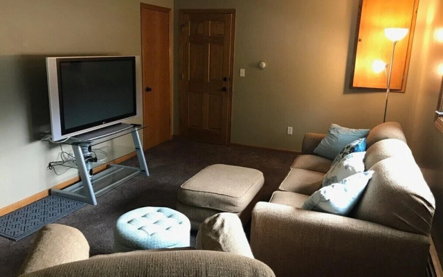 Updated and Cozy 2-bedroom in Rochester