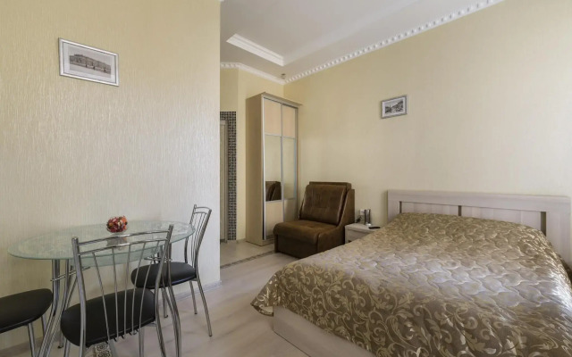 Апартаменты на набережной реки Мойки 10