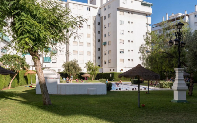 Beautiful apartment with terrace near the beach