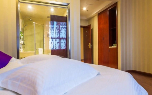 GreenTree Inn Wuxi Jiangyin Huashi Avenue Huaxi Village Hotel