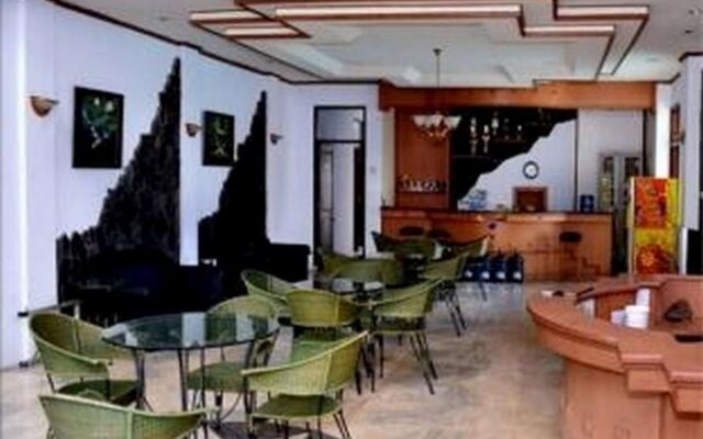 Palace Hotel Cipanas
