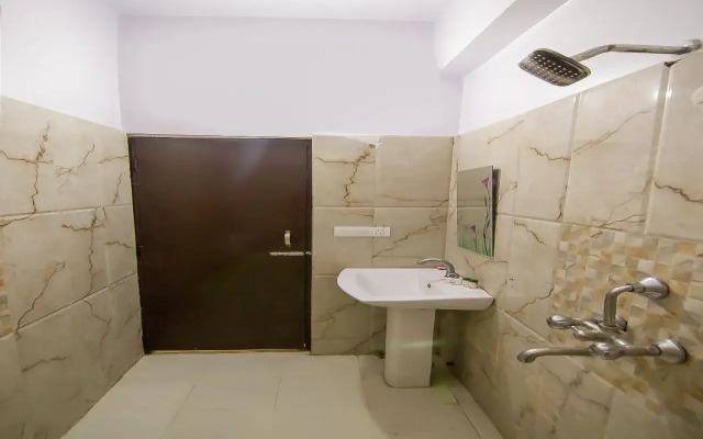 Surya Continental Hotel by OYO Rooms