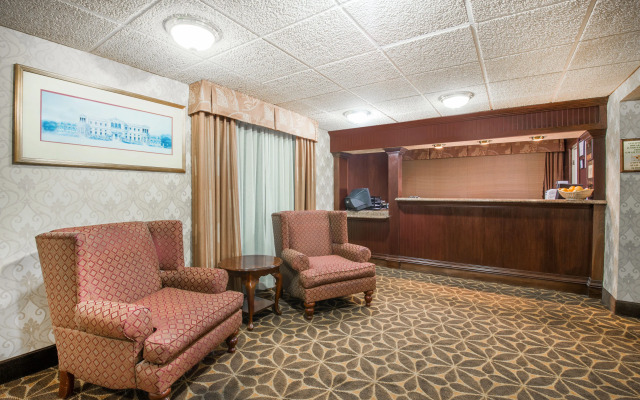 Travelodge by Wyndham Ridgeway Martinsville Area