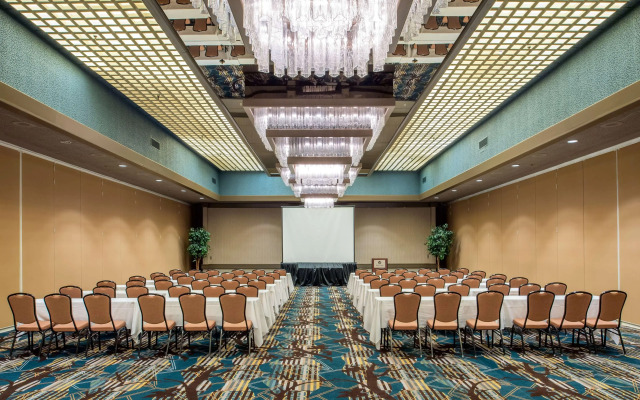 Red Lion Hotel Pasco Airport & Conference Center