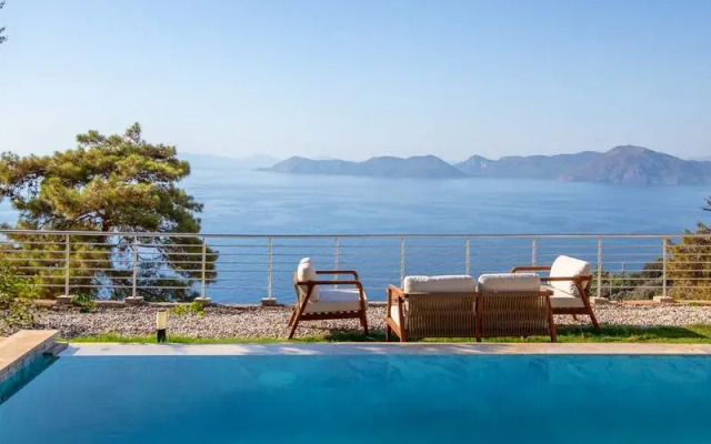 La Luna Villa 1