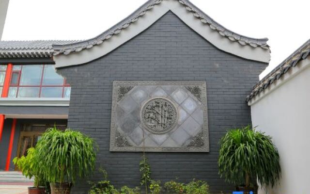 Yinzuo Junlan Hostel