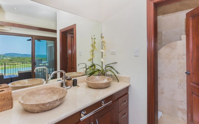 Pristine Bay 4033 4 Bedroom Home by RedAwning