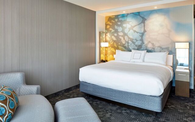 Courtyard by Marriott Baltimore Downtown/McHenry Row