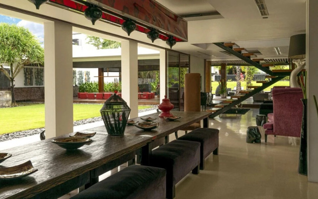 SuperNova Private Boutique Retreat Villa