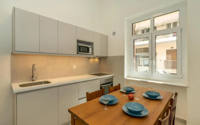Charming 3bd apt. close to metro
