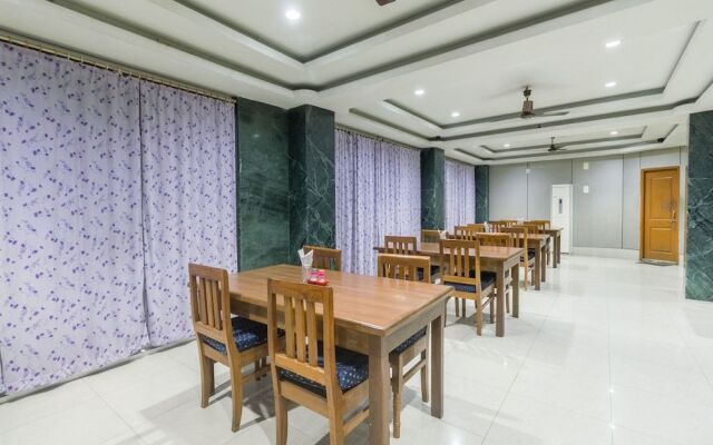 OYO 7893 Hotel Kalpa