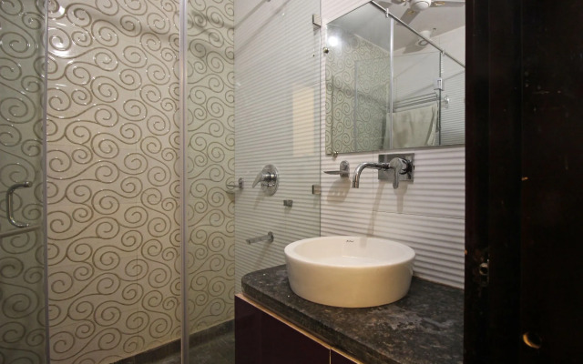 JK Hotel By OYO Rooms